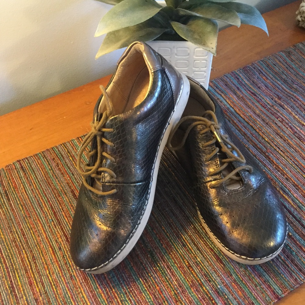 Alegria-Essence Bronze Easy Athletic Shoe. Sz 38